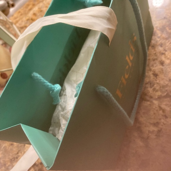 Necklace Gold crucifix - Picture 5 of 9